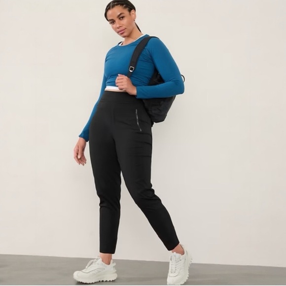 Nwot athleta trekki north joggers size 4 black - Picture 6 of 10